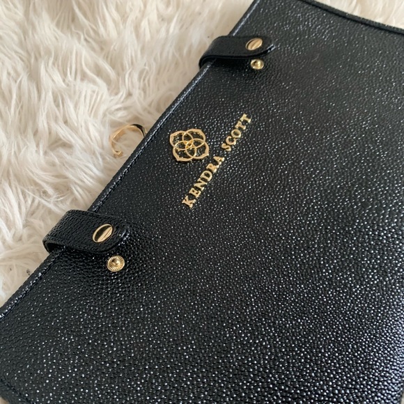 Kendra Scott travel jewelry case - Picture 3 of 4